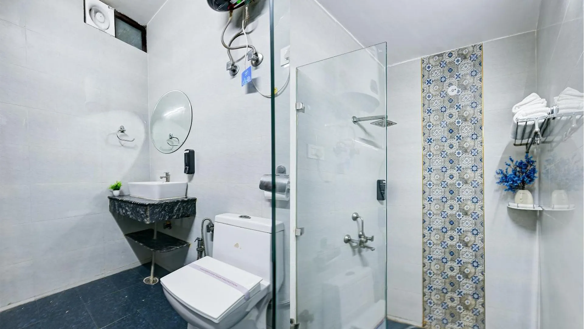 Gallivanto Inn Delhi  3*, Delhi (National Capital Territory of India) India